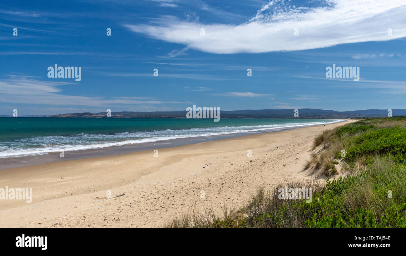 Grandi deserta spiaggia sabbiosa Foto Stock