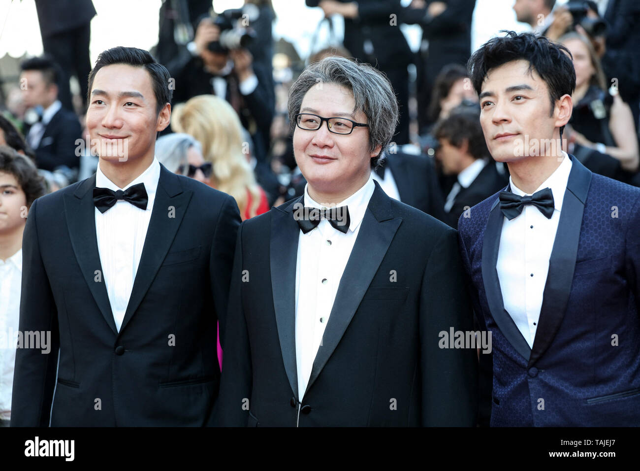 Cannes. 25 Maggio, 2019. Gli ospiti arrivano alla premiere di ' CÉRÉMONIE DE CLOTURE/HORS NORMES ' durante il 2019 Festival di pellicola di Cannes il 25 maggio 2019 presso il Palais des Festivals in Cannes, Francia. ( Credito: Lyvans Boolaky/spazio di immagine/Media Punch)/Alamy Live News Foto Stock