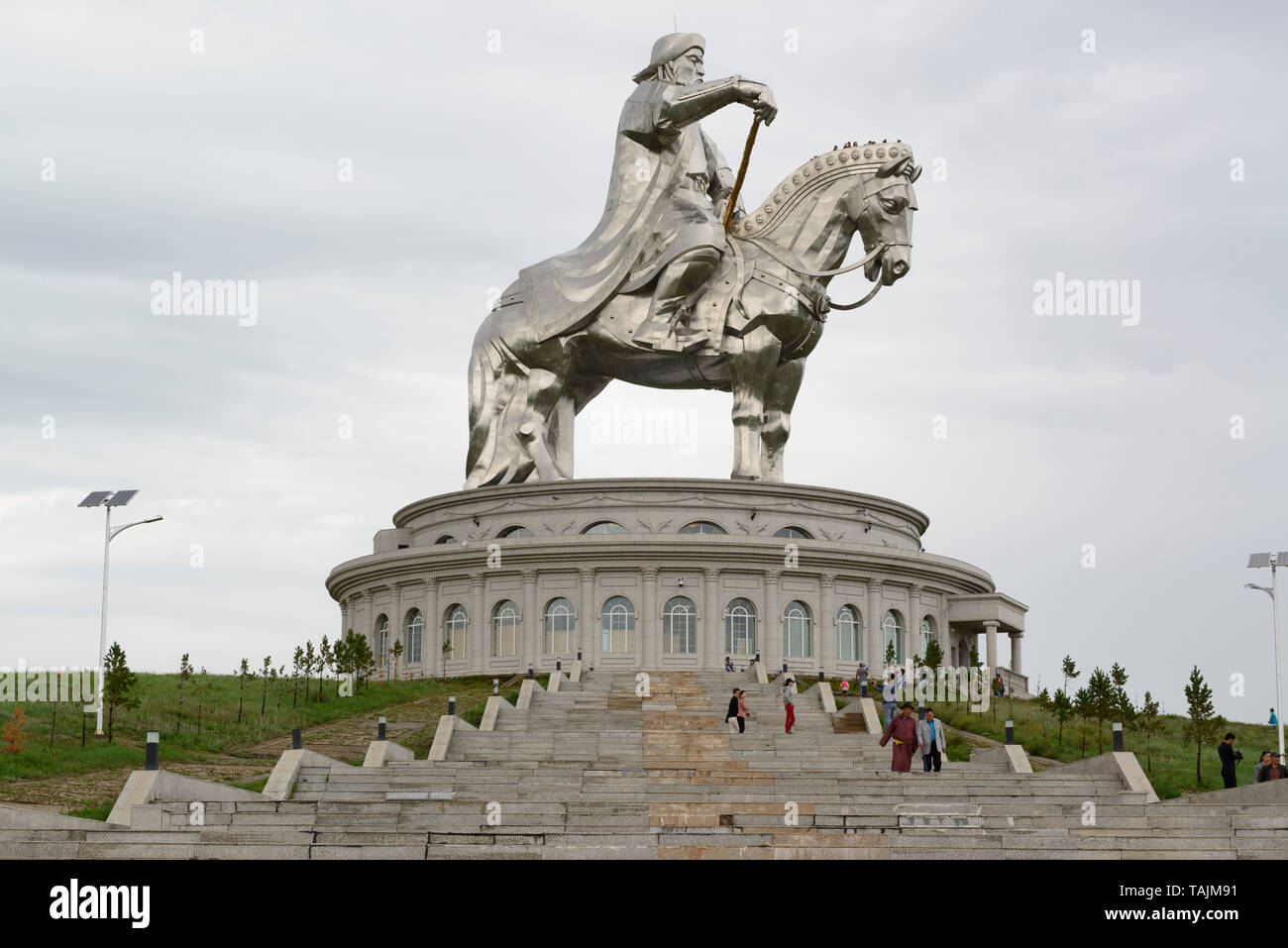 Il Gengis Khan statua equestre, parte di Gengis Khan statua complesso, 54 km a est di Ulaanbaatar, in Mongolia. Foto Stock