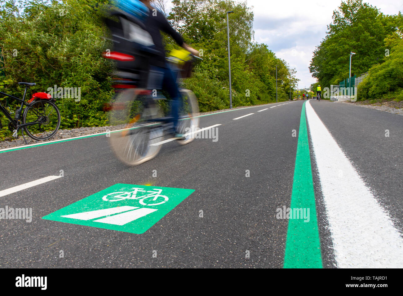 Radschnellweg RS1, un ciclo autostrada, a Mülheim an der Ruhr, Germania, l'intero percorso sarà di oltre 100 km attraverso il distretto della Ruhr, Foto Stock