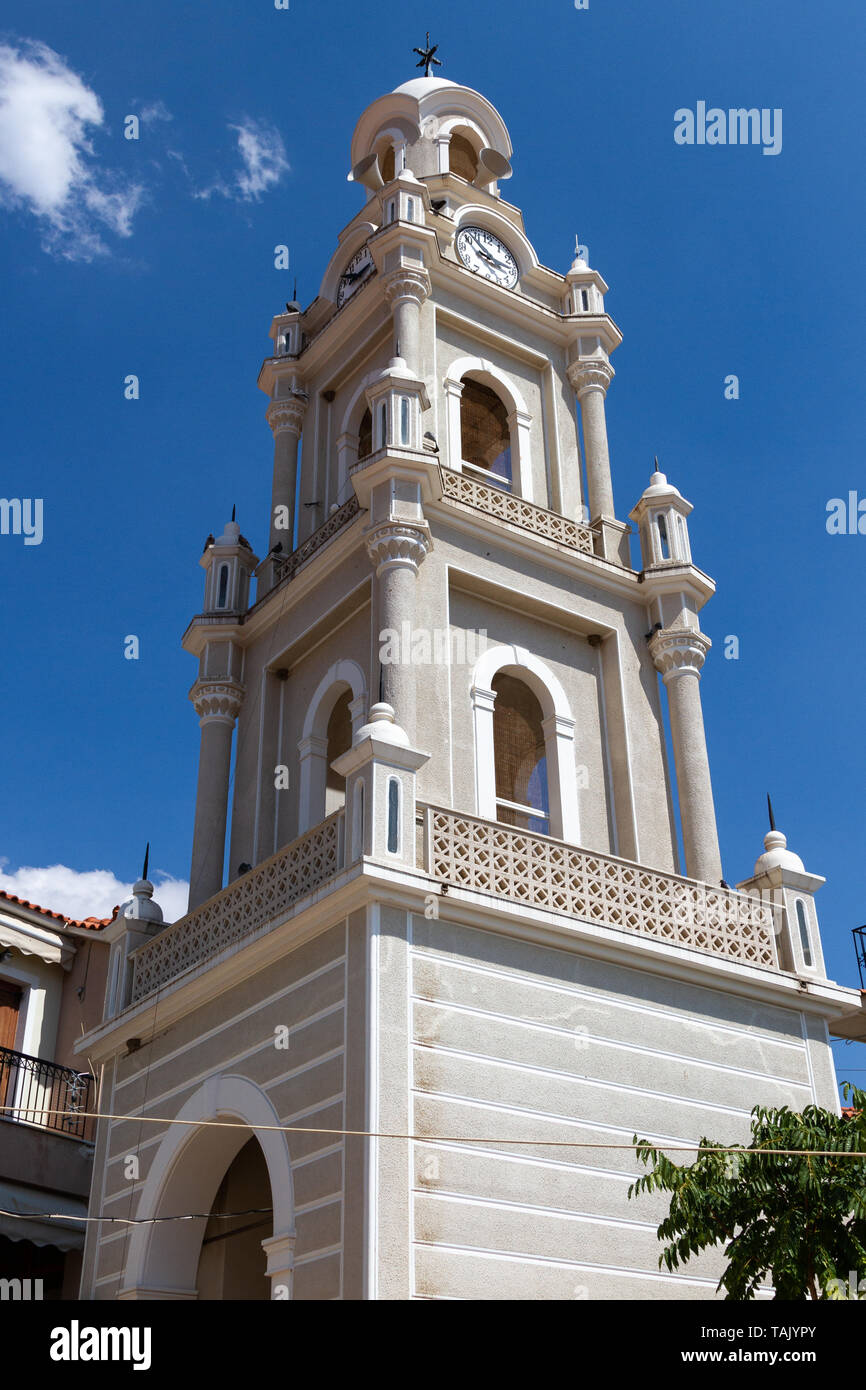 Il campanile di una chiesa ortodossa greca, nel villaggio Mesotopos, Lesbo (o lesbo) Island, Grecia. Foto Stock