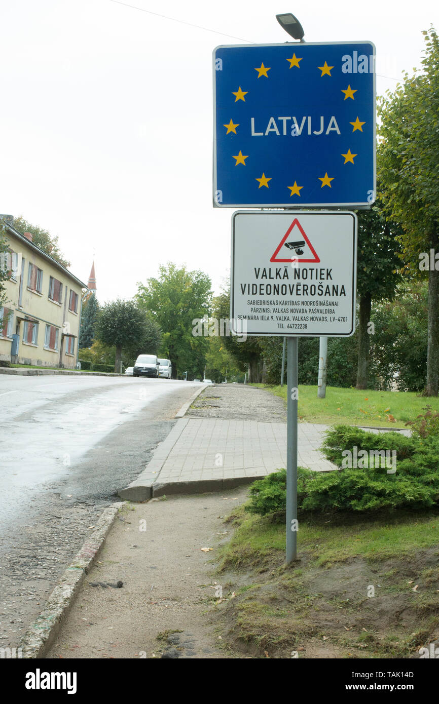 Il confine tra Estonia e Lettonia (a Valga/Valka) girato dal lato estone, abolito nel 2007 come entrambi i paesi sono ora nell' area di Schengen.T Foto Stock