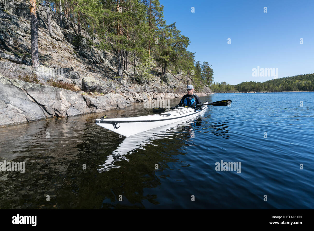 Kayak a Kolovesi national park, Enonkoski, Finlandia Foto Stock