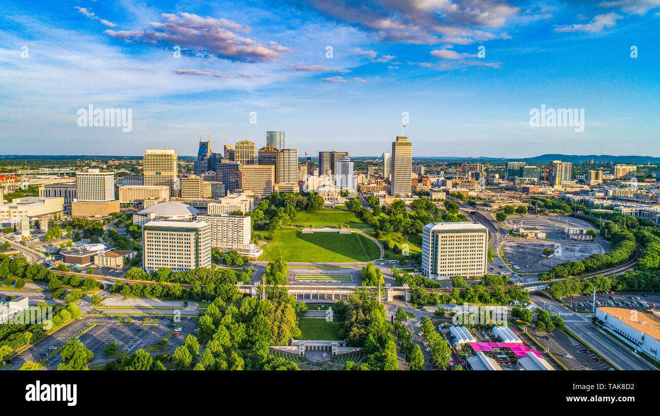 Il Nashville Tennessee State Capitol Skyline antenna. Foto Stock