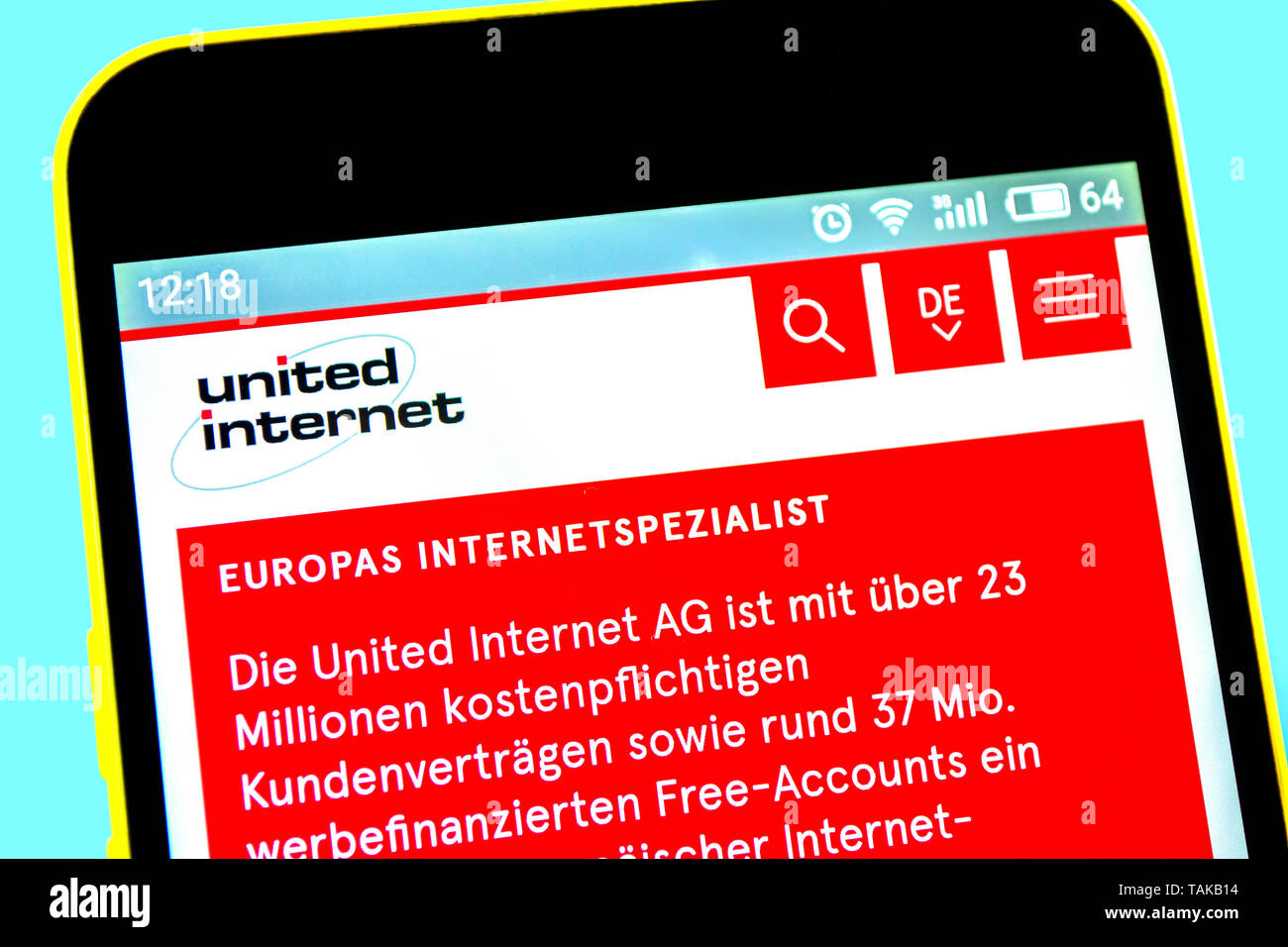 Berdyansk, Ucraina - 12 Maggio 2019: Editoriale illustrativa di United Internet website homepage. United Internet logo visibile sullo schermo del telefono Foto Stock