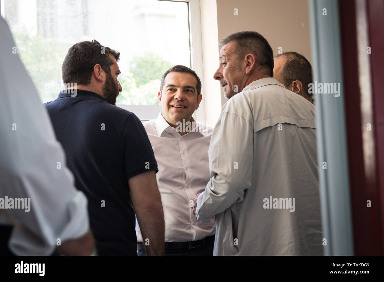 Il primo ministro e presidente in carica del Syriza, Alexis Tsipras visto durante il governo regionale, il Comune e le elezioni del Parlamento europeo. Foto Stock