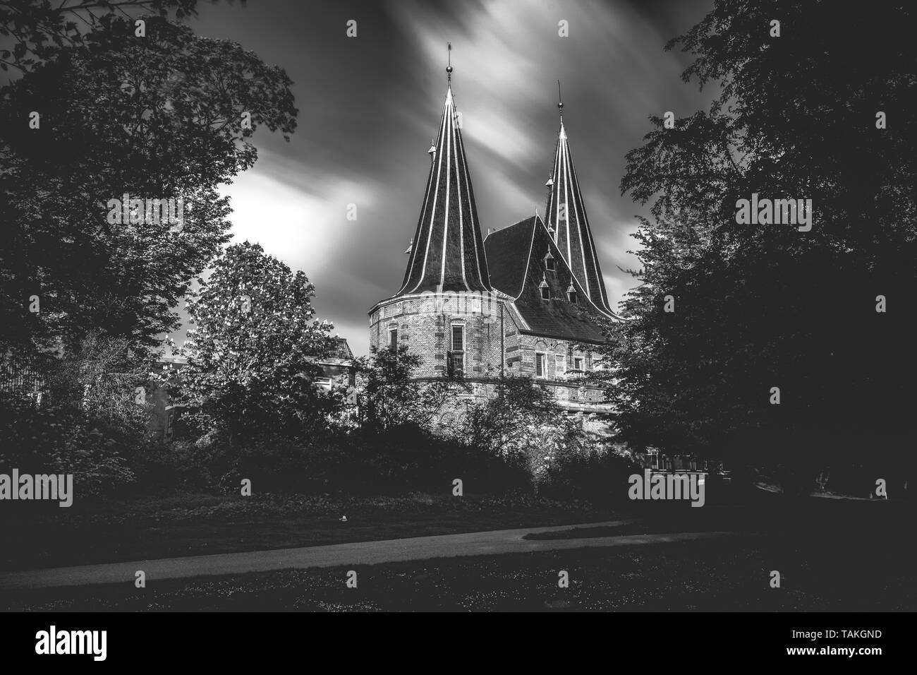 Il Cellebroederspoort è uno dei tre Kamper delle porte della città che rimangono. Il Cellebroederspoort è situato sul lato del parco alla fine dell'Cellebr Foto Stock