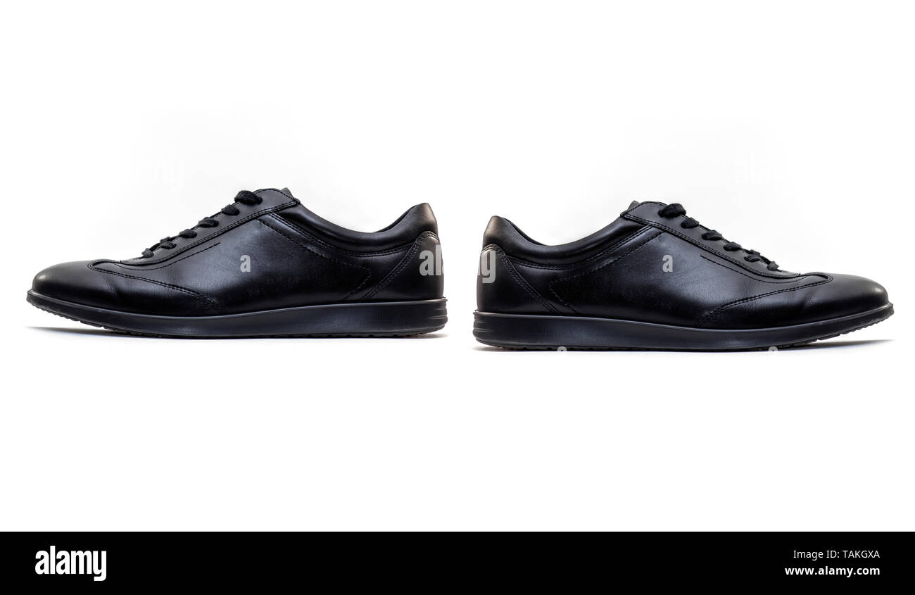 Un uomo nero calzatura o Boot isolati su sfondo bianco Foto Stock