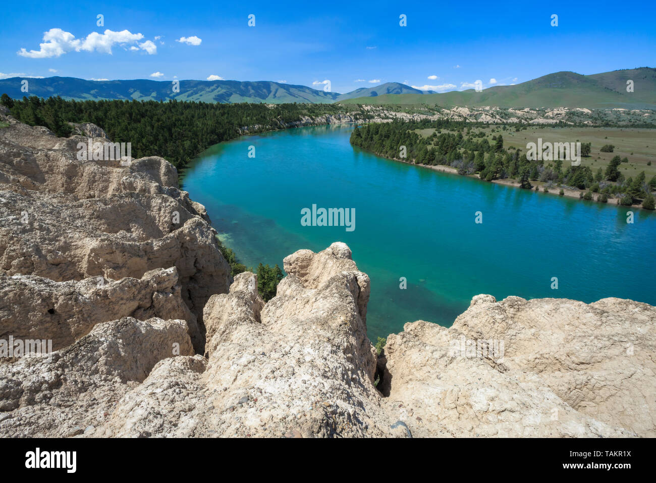 Scogliere composto da depositi glaciali sopra il fiume flathead vicino a Ronan, montana Foto Stock