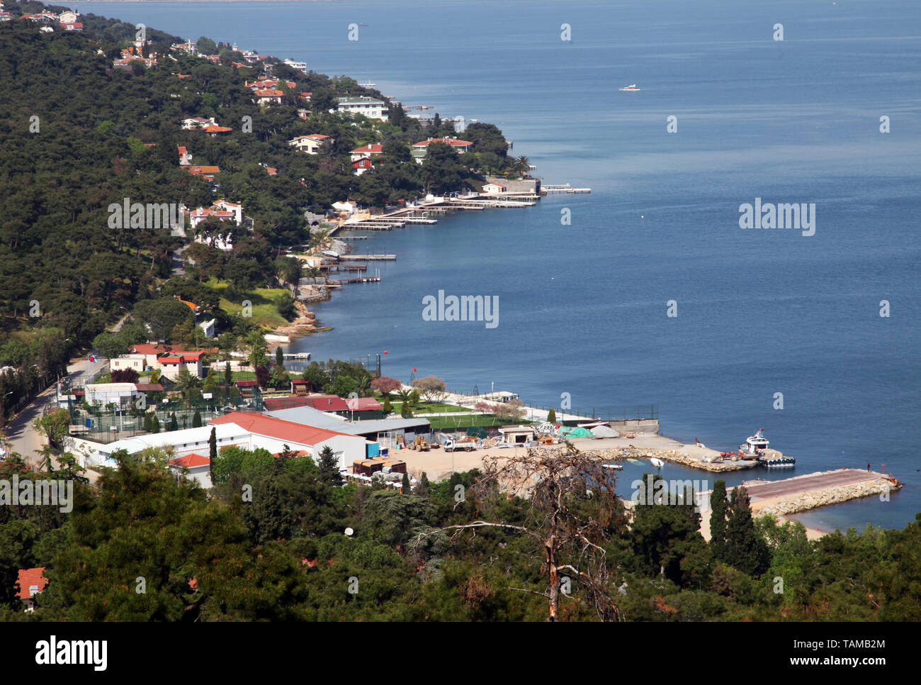 Isola Principe Buyukada costa nel Mar di Marmara, Istanbul, Turchia. Buyukada è la più grande isola di Istanbul. Foto Stock