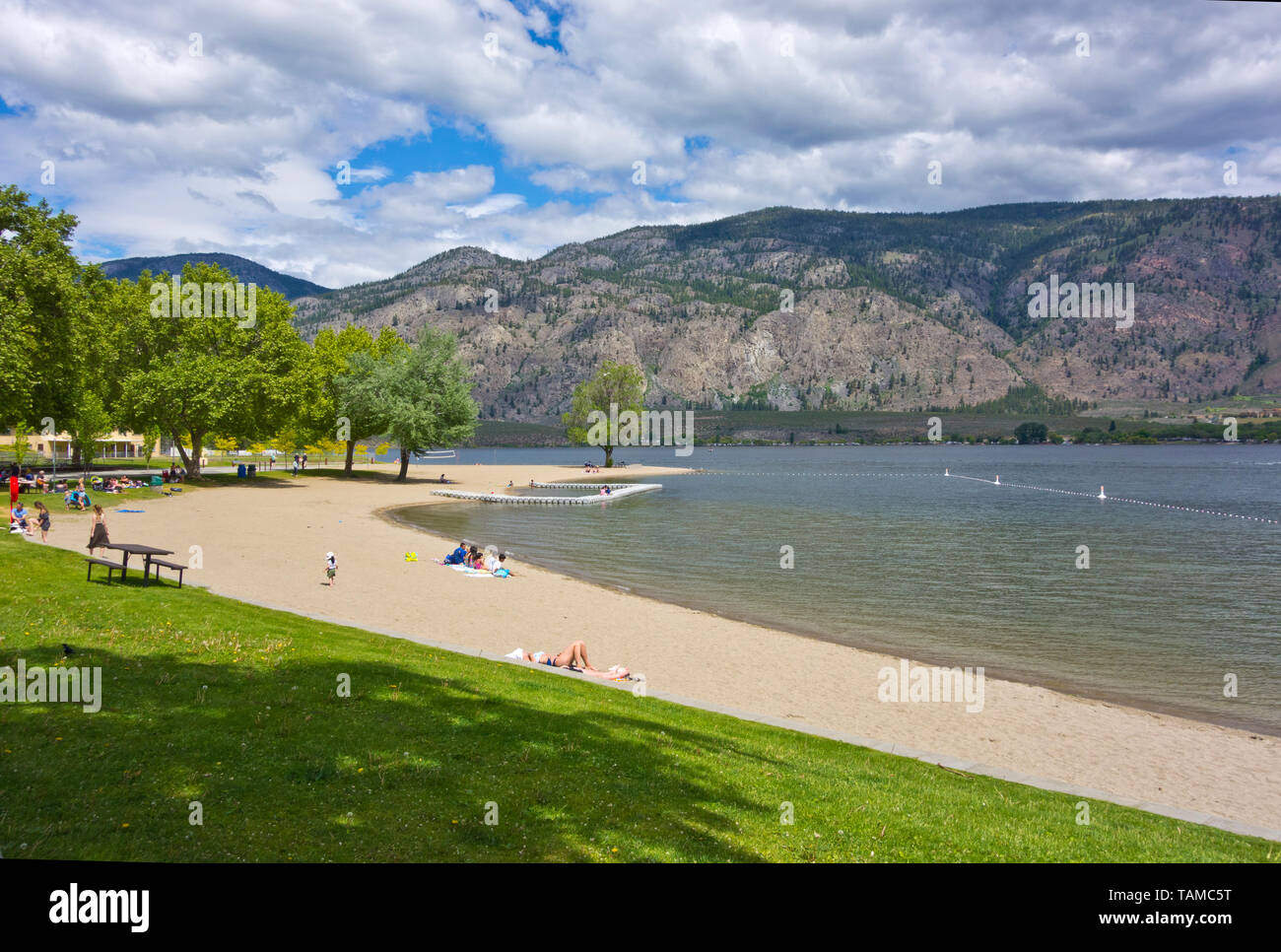 Gyro Park e la spiaggia sono sul lago Osoyoos in Osoyoos, British Columbia, Canada Foto Stock