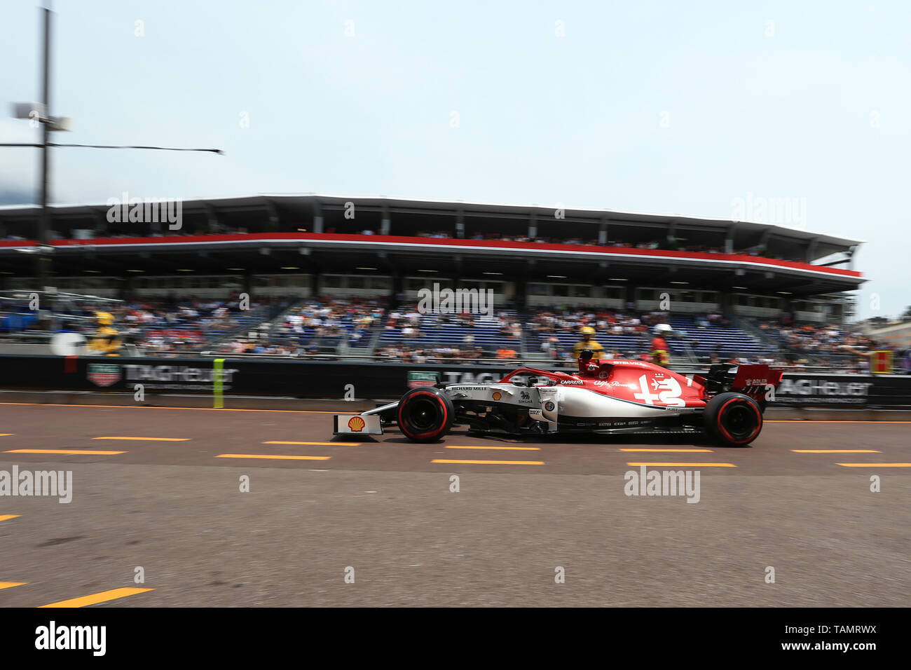 25 maggio 2019, Monte Carlo, Monaco; F1 Grand Prix di Monte Carlo, giornata di qualificazione; Alfa Romeo Racing, Kimi Raikkonen Foto Stock