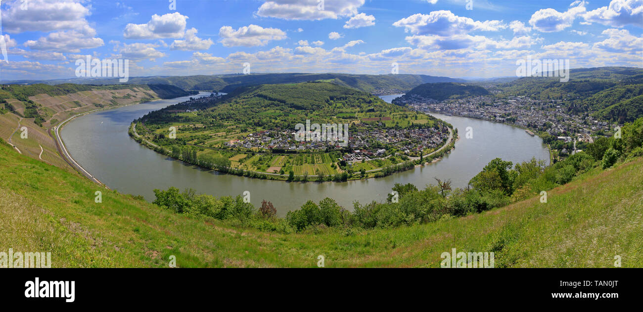 La grande ansa (Rheinschleife Bopparder Hamm) del fiume Reno presso la città di Boppard, sito patrimonio mondiale dell'Unesco, Valle del Reno superiore e centrale, Germania Foto Stock