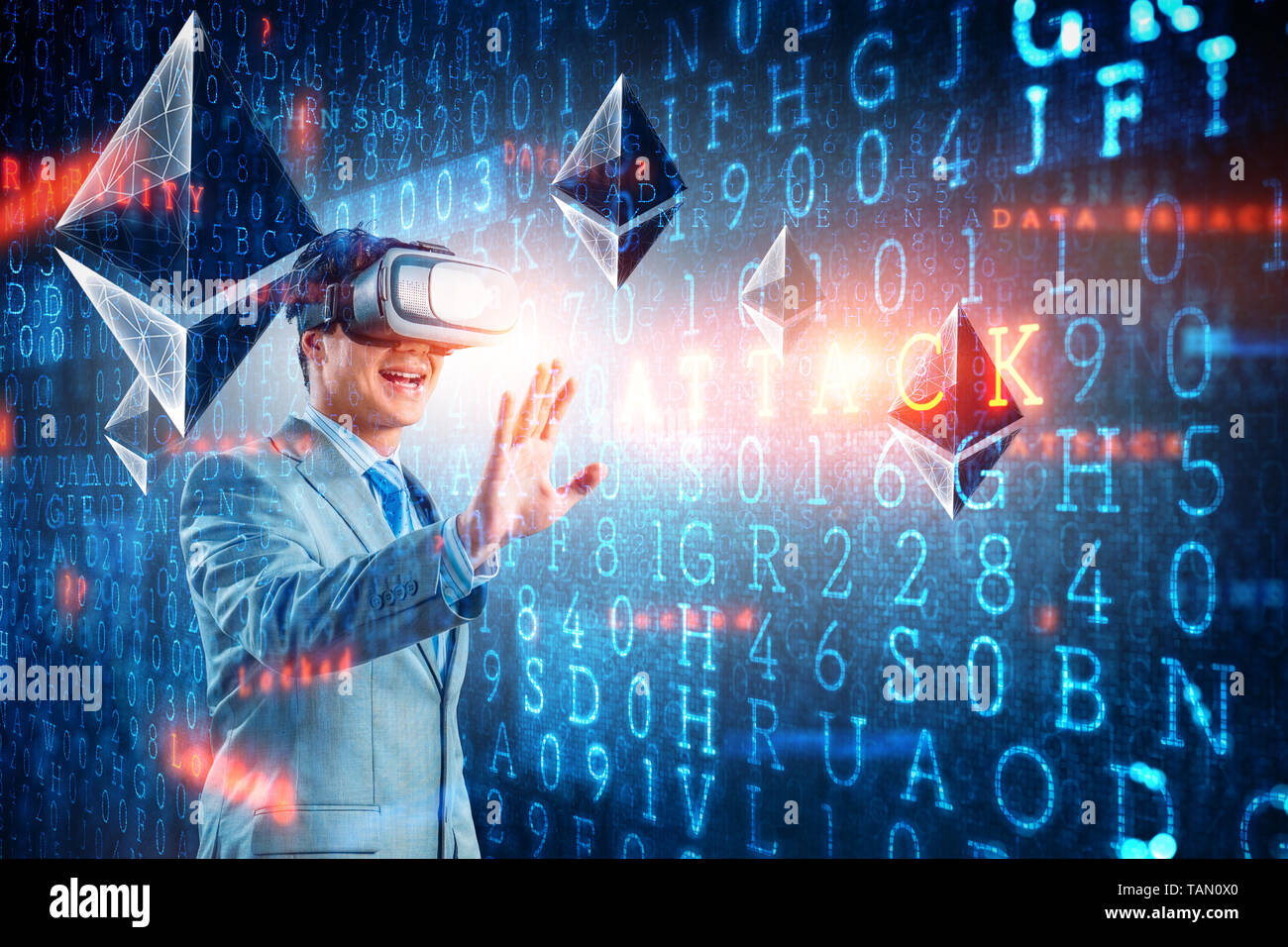 Imprenditore in VR auricolare e touch screen e ethereum simboli. I supporti misti Foto Stock