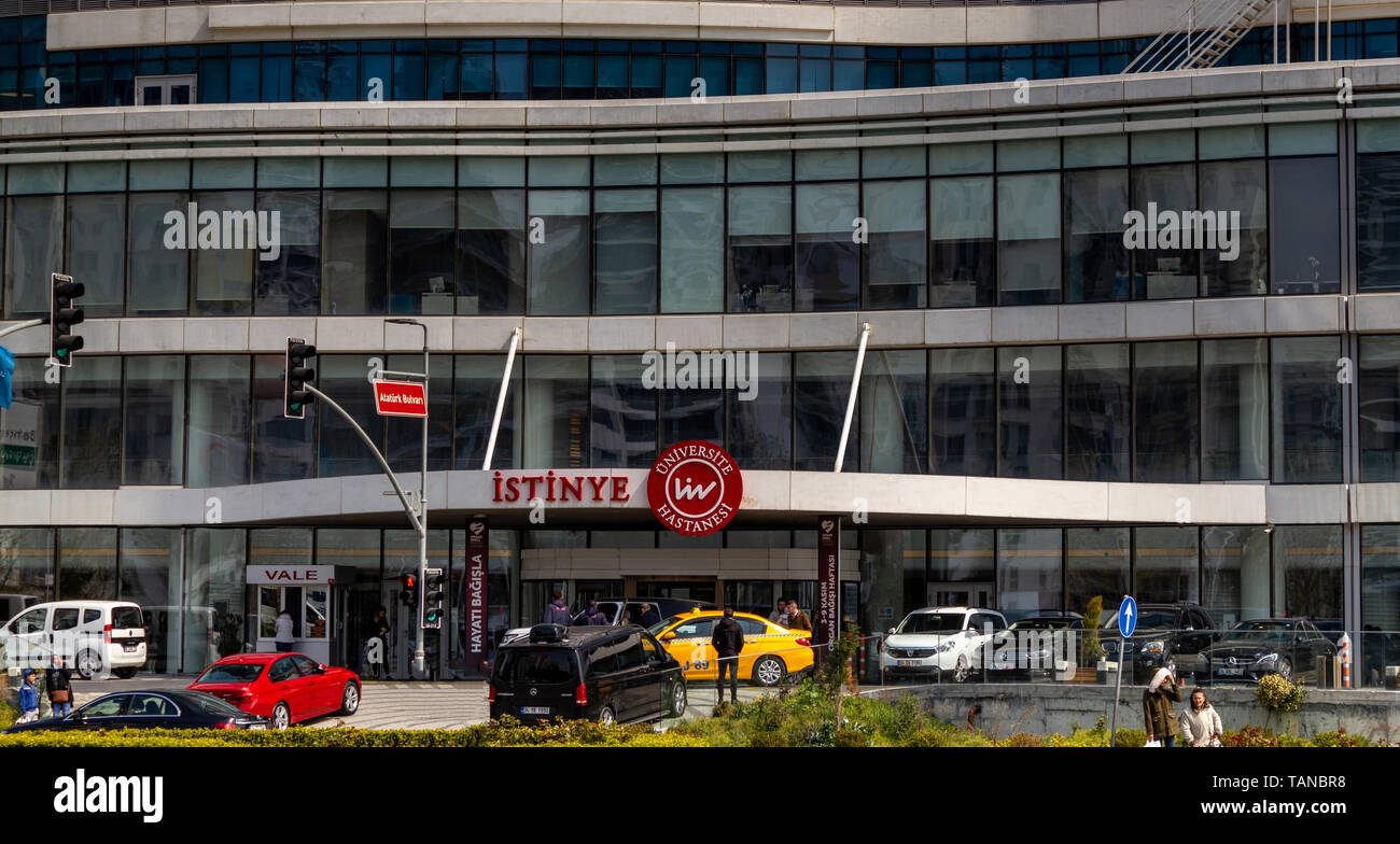 Esenyurt, Istanbul / Turchia - 02 Aprile 2019: Istinye University Hospital vista esterna Foto Stock