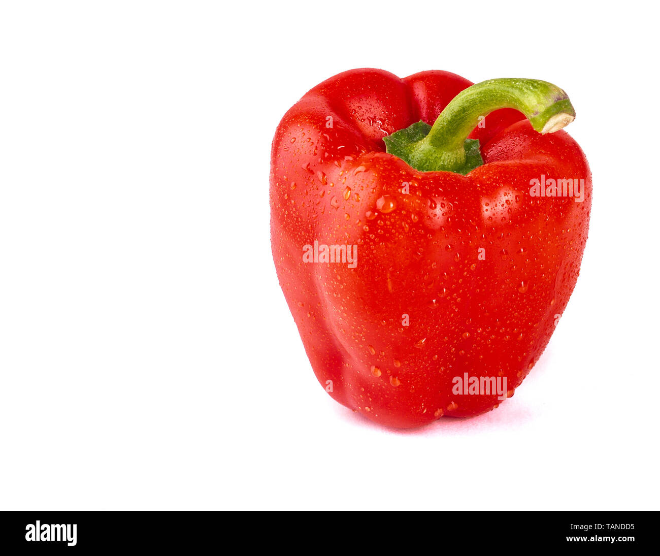 Fresche, rosso, paprica dolce. Isolato con sfondo. Warzywa Świeze. Foto Stock