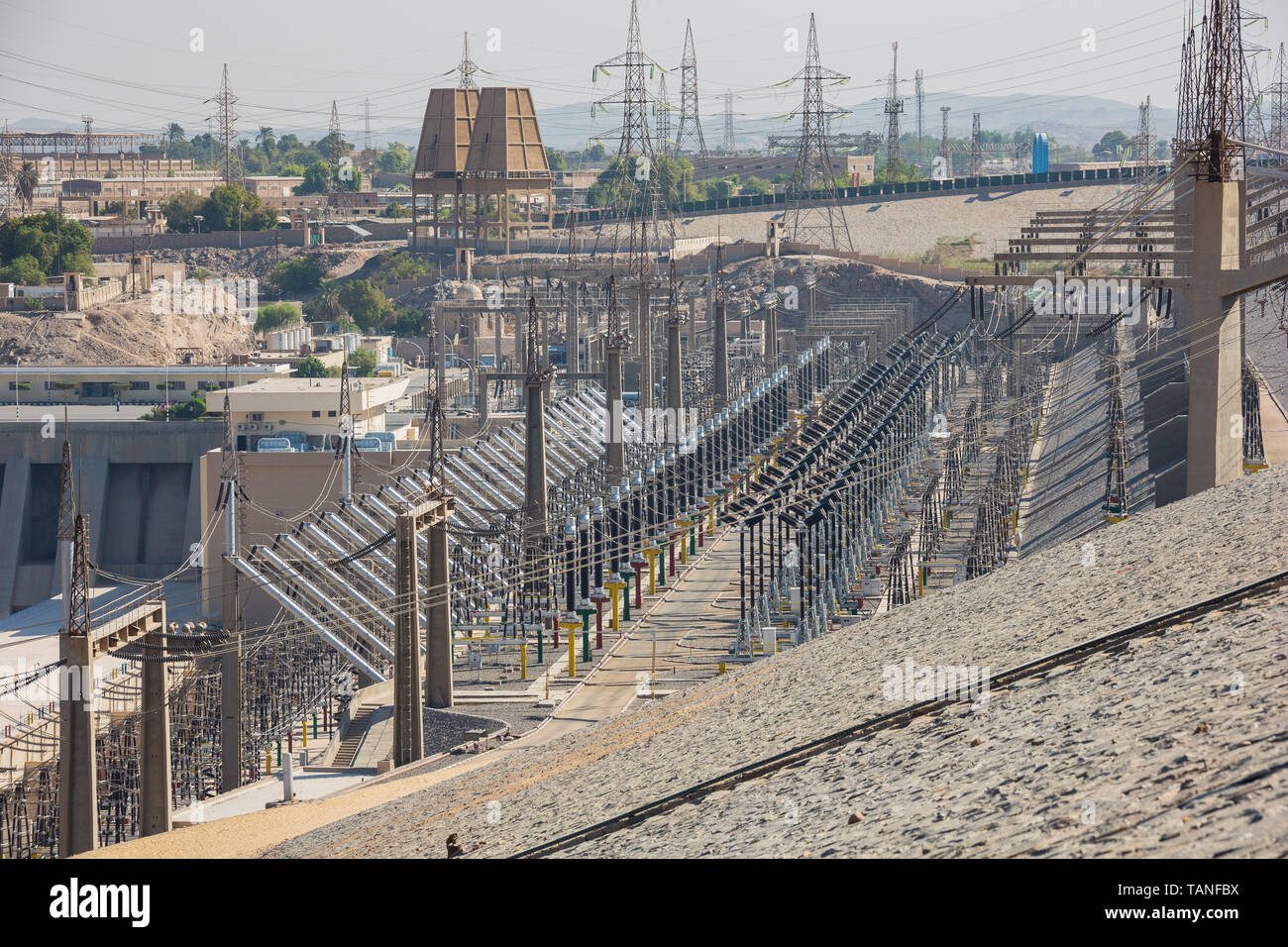 Distribuzione della potenza elettrica sulla diga di Assuan fornendo una grande parte di Egitto con energia Foto Stock