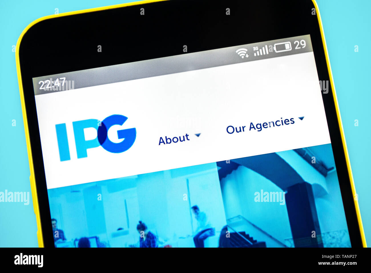 Berdyansk, Ucraina - 24 Maggio 2019: Editoriale illustrativa di IPG Photonics website homepage. IPG Photonics logo visibile sullo schermo del telefono. Foto Stock