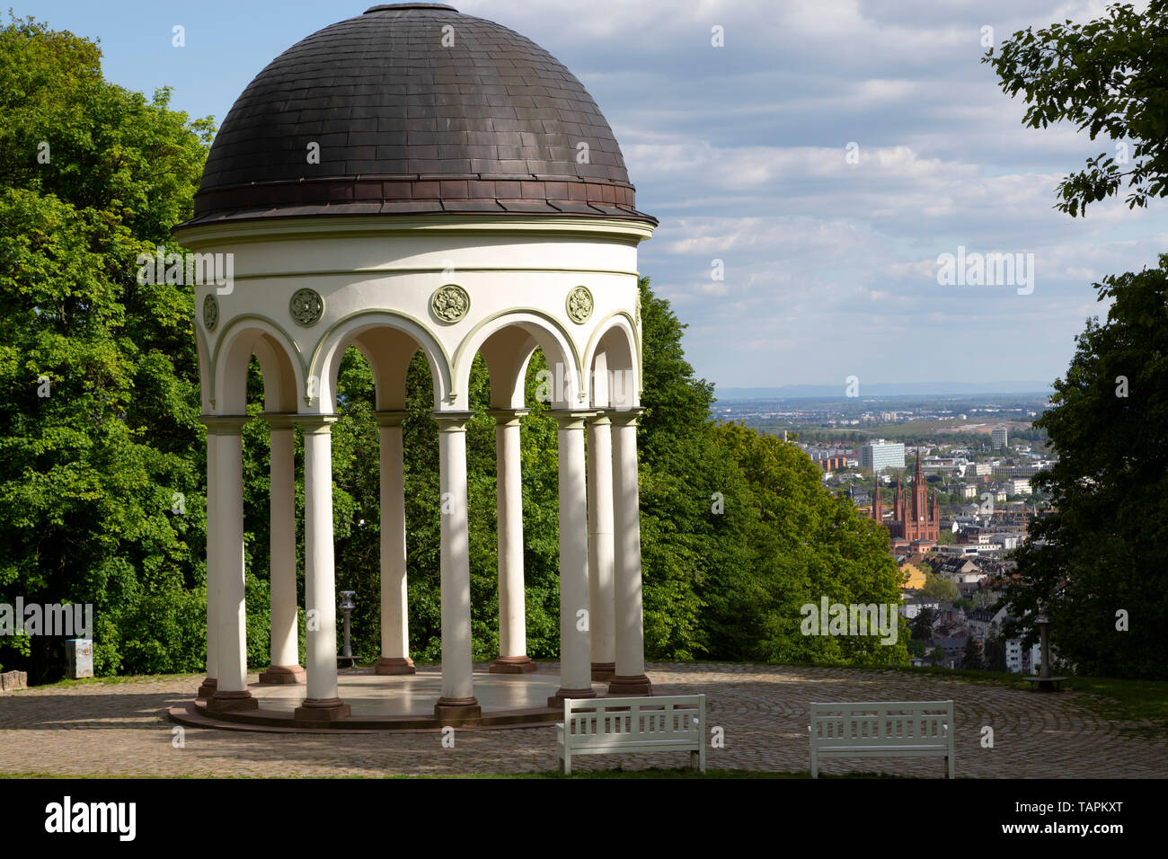 Monopteros sul Neroberg di Wiesbaden, la capitale dello stato di Hesse, Germania Foto Stock
