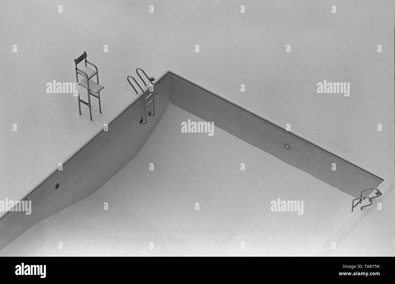 Riempito di neve piscina Foto Stock