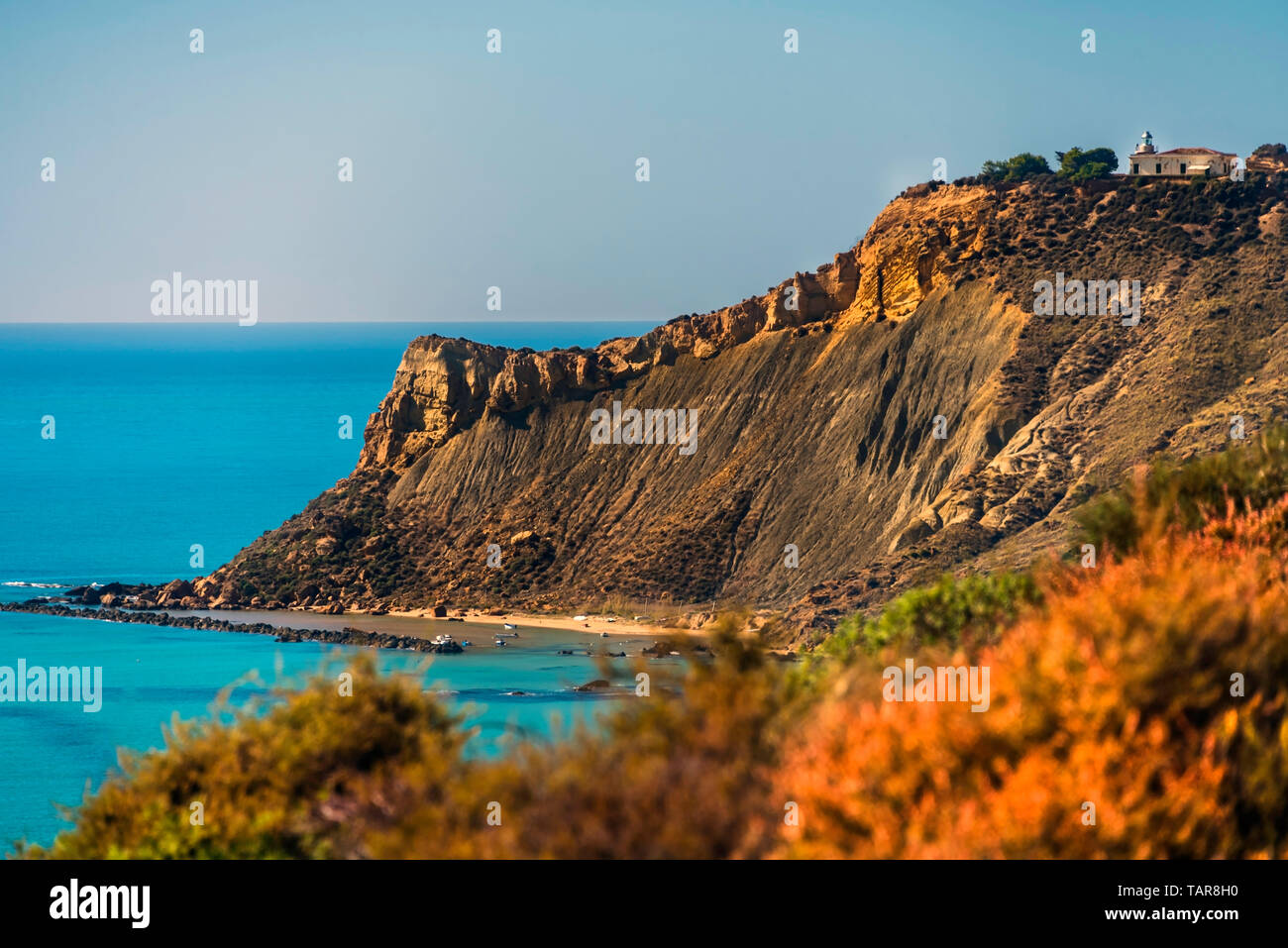 Seascape immagine del Lido delle pergole, una bella spiaggia vicino la Scala dei Turchi in provincia di Agrigento, Sicilia Foto Stock