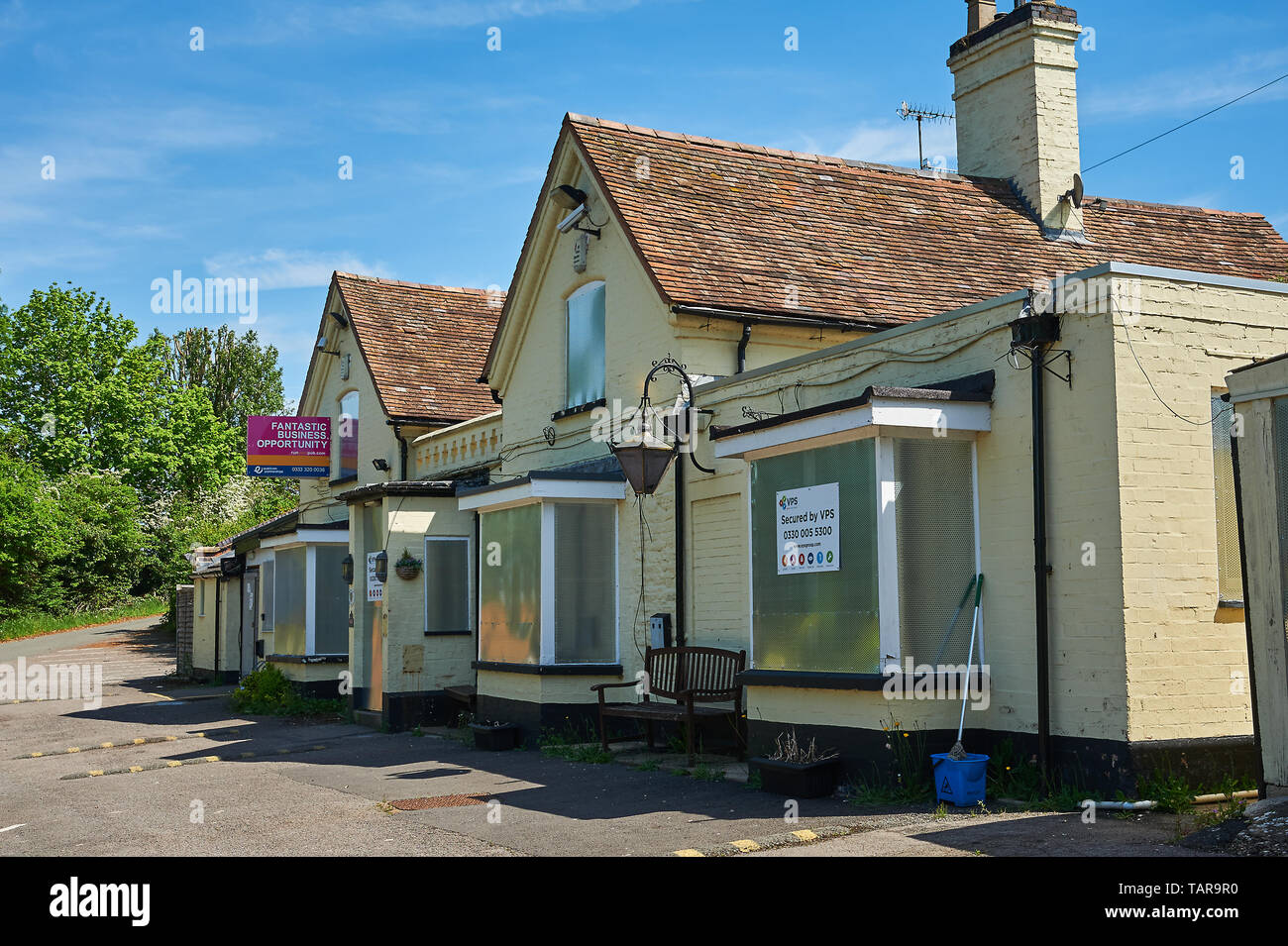 Chiuso public house in Inghilterra rurale Foto Stock