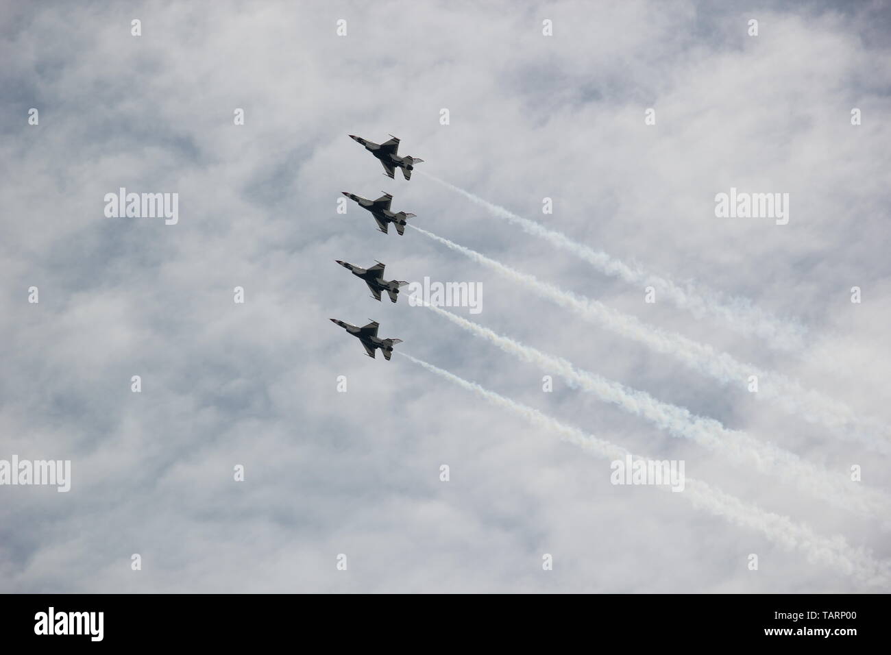 Stati Uniti Air Force Thunderbirds effettuando al 2019 air expo presso JBA in Maryland. Foto Stock