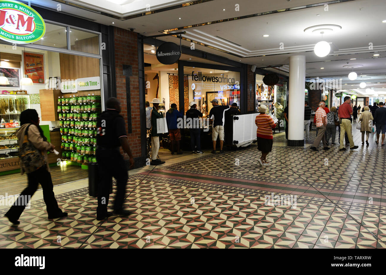 La Victoria Wharf shopping mall in il V & A Waterfront di Cape Town. Foto Stock