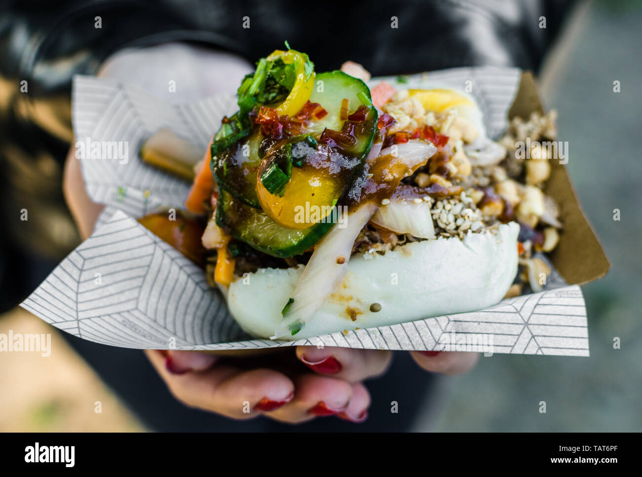 Primo piano di un tradizionale vietnamita banh bao bun cotti al vapore Foto Stock