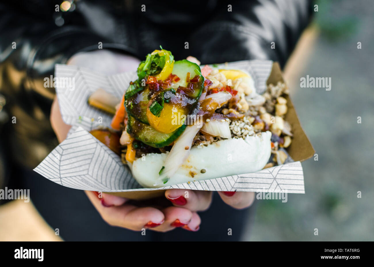 Primo piano di un tradizionale vietnamita banh bao bun cotti al vapore Foto Stock