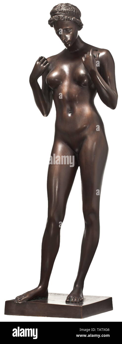 Arno Breker (1900 - 1991) - "umiltà", bronzo con patina marrone. Firma "Arno Breker', fonderia timbro 'venturi arte" e il numero "235/300' sul plinto. Altezza totale circa 58 cm. Leggermente strofinato, buone condizioni. Impressionante, elegantemente sagomato figura in bronzo. Arno Breker è considerato come uno dei più importanti scultori nella tradizione classica del XX secolo. La grande scultura europea tradizione principalmente influenzata da artisti francesi egli si colloca tra Auguste Rodin, Charles Despiau e Aristide Maillol. Xx secolo, 1930S, 1940s, belle arti, arte, NS, Nazionale Soc, Editorial-Use-solo Foto Stock
