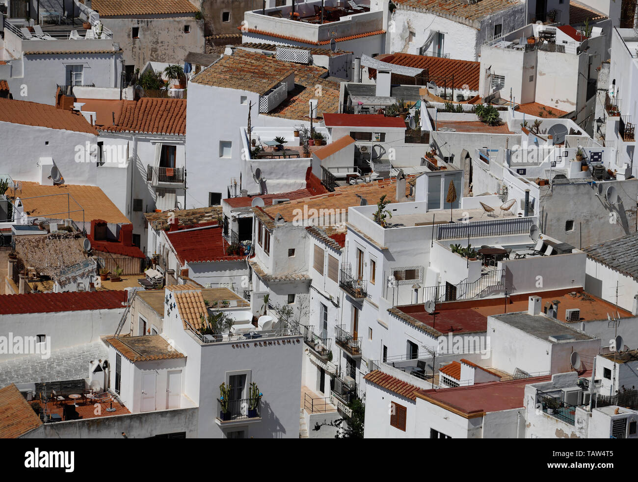 26 maggio 2019, Spagna, Ibiza-Stadt: Vista del centro della città. Quasi 120.000 visitatori è venuto per l'isola nel primo trimestre di quest'anno. Foto: Clara Margais/dpa Foto Stock