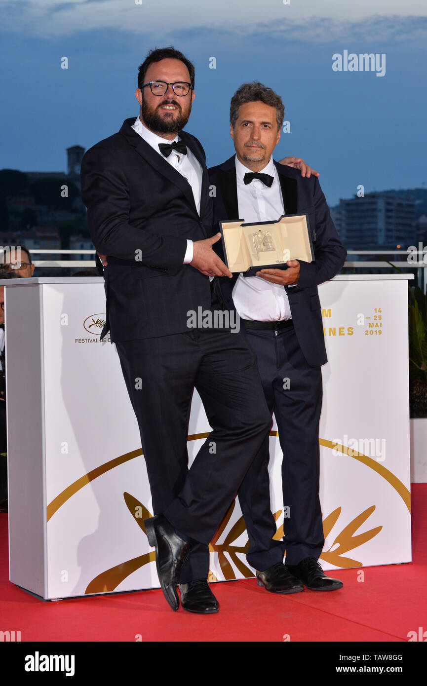 CANNES, Francia. 25 maggio 2019: Juliano Dornelles & Kleber Mendonca Filho presso La Palme d'Or Awards photocall presso la 72a edizione del Festival de Cannes. Immagine: Paul Smith / Featureflash Foto Stock