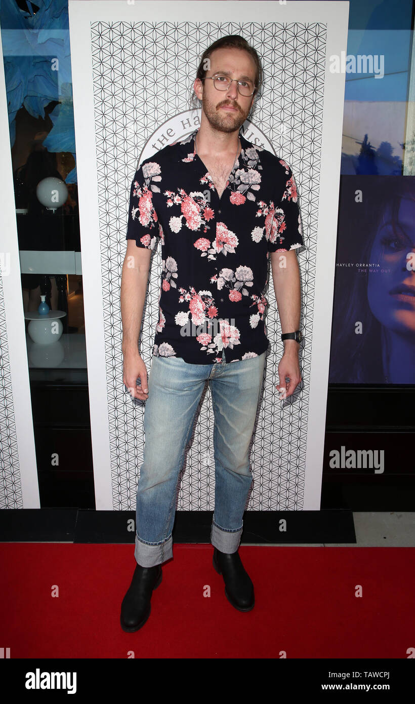 Los Angeles, Ca, Stati Uniti d'America. 28 Maggio, 2019. Sarà Stribling, a Hayley Orrantia festeggia il nuovo EP 'il modo' alla Harmonist il 23 maggio 2019 a Los Angeles, la California il 28 maggio 2019. Credito: Faye Sadou/media/punzone Alamy Live News Foto Stock