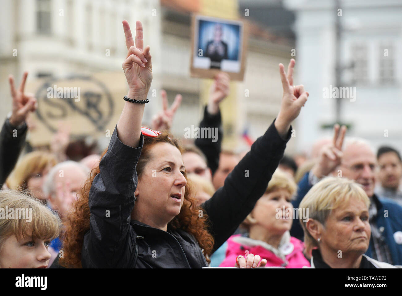 Pilsen, Repubblica Ceca. 28 Maggio, 2019. Ulteriore dimostrazione per il ministro della Giustizia Marie Benesova dimissioni, detenute da milioni di momenti per la democrazia ONG, sono messi in scena nelle regioni - Foto di Pilsen, Repubblica ceca, 28 maggio 2019, non a Praga questo tempo. Credito: Miroslav Chaloupka/CTK foto/Alamy Live News Foto Stock