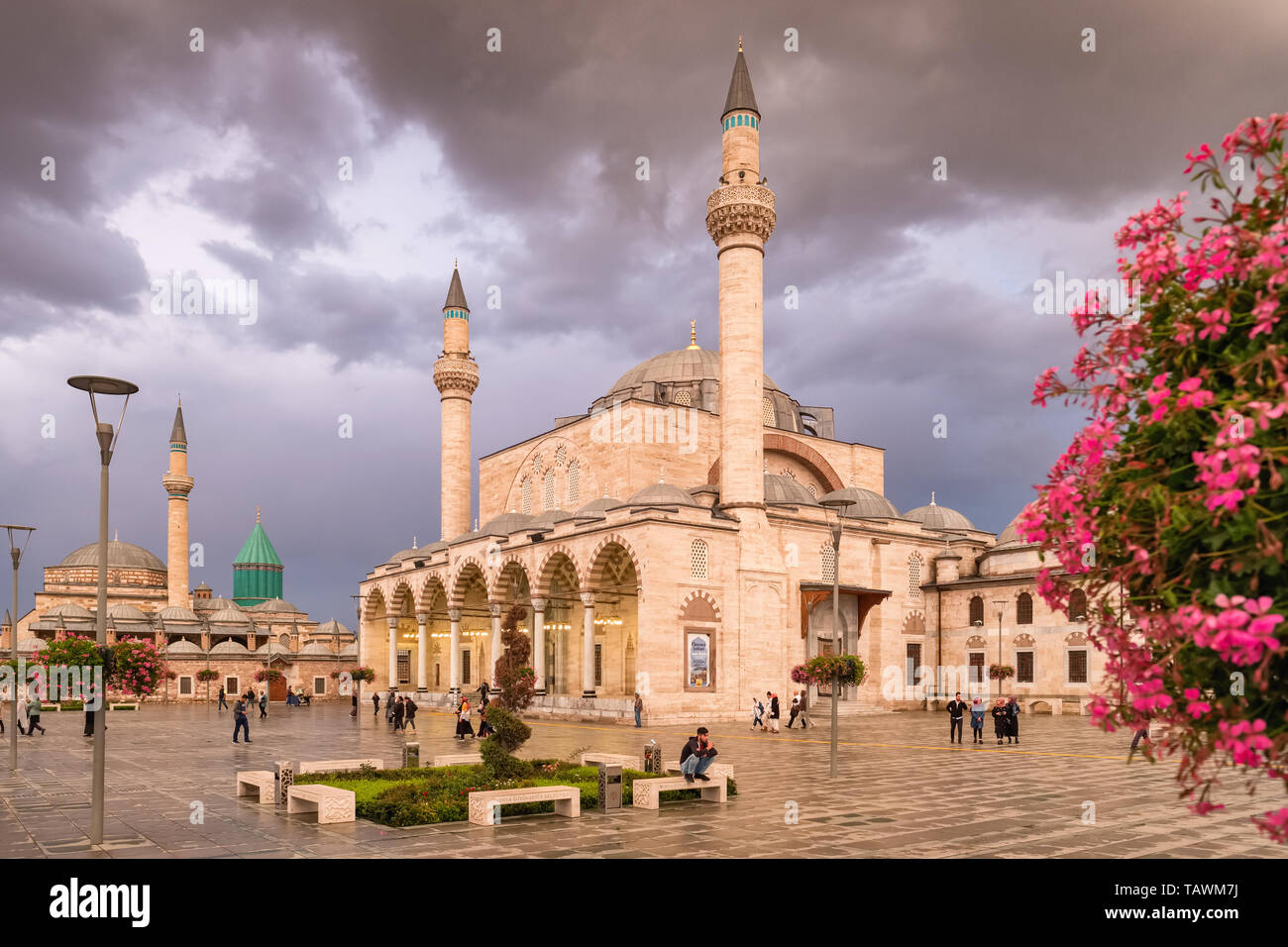 La piazza centrale della città vecchia di Konya, Turchia Foto Stock