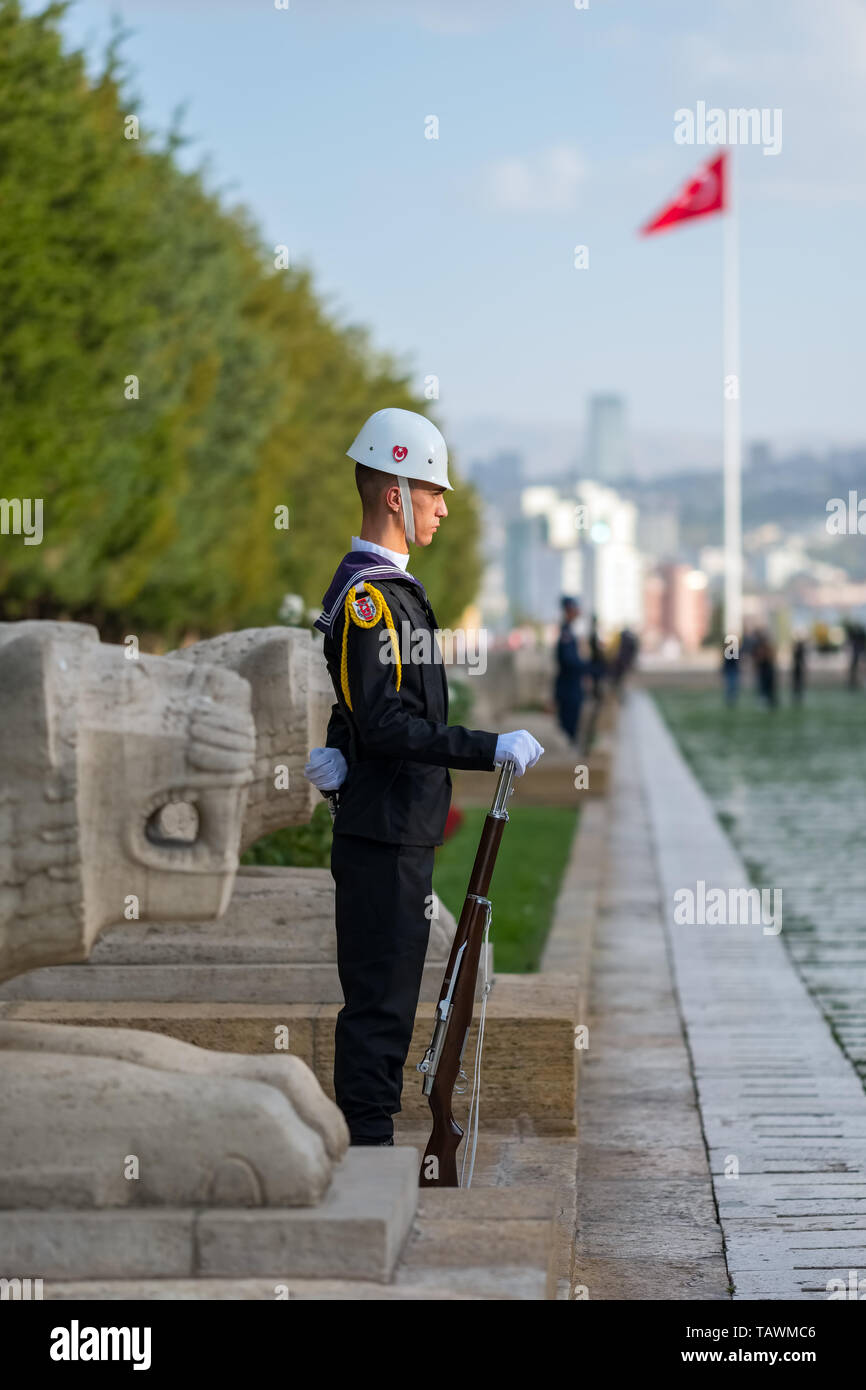 Il soldato di guardia in Anitkabir, mausoleo di Ataturk, fondatore della repubblica turca di Ankara, Turchia Foto Stock
