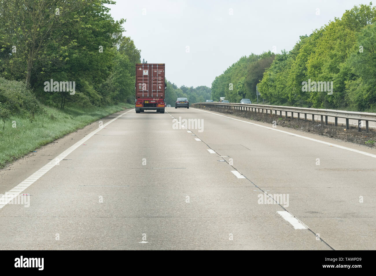 Superficie stradale in cemento su un tratto della A14 trunk road in Inghilterra, Regno Unito Foto Stock