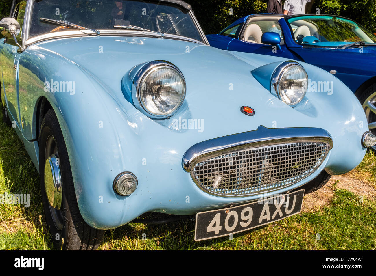 Blue Austin Healey Frogeye Sprite al Classic di auto e moto si incontrano a Winchester, Hampshire, Regno Unito Foto Stock