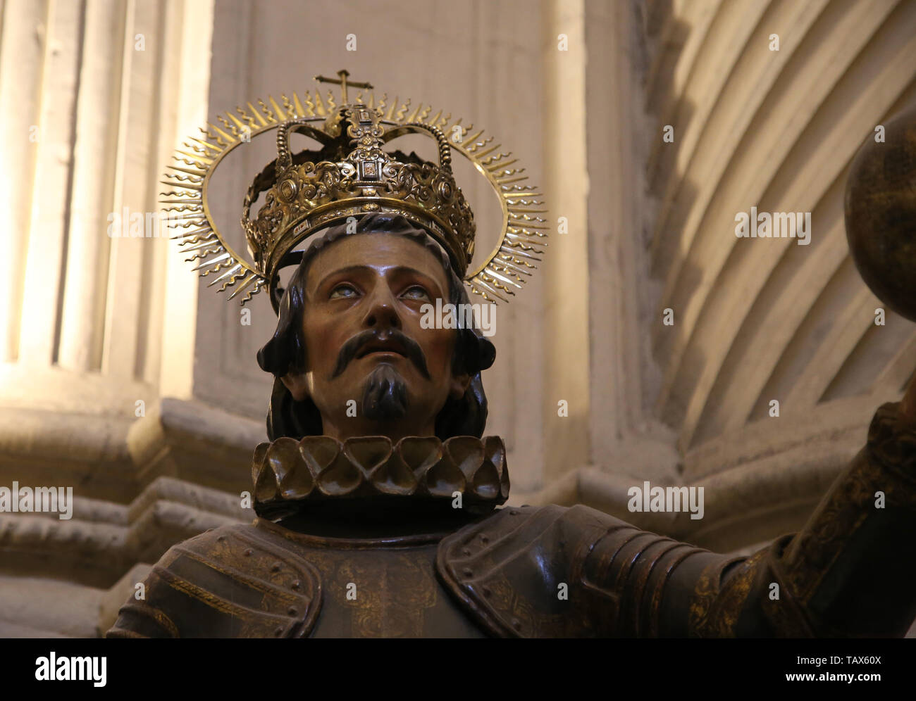 La scultura del Re Ferdinando III di Castiglia o Saint Ferdinand, 1671. Scultore: Pedro Roldan. Dettaglio. Catedral. Siviglia. Spagna. Foto Stock