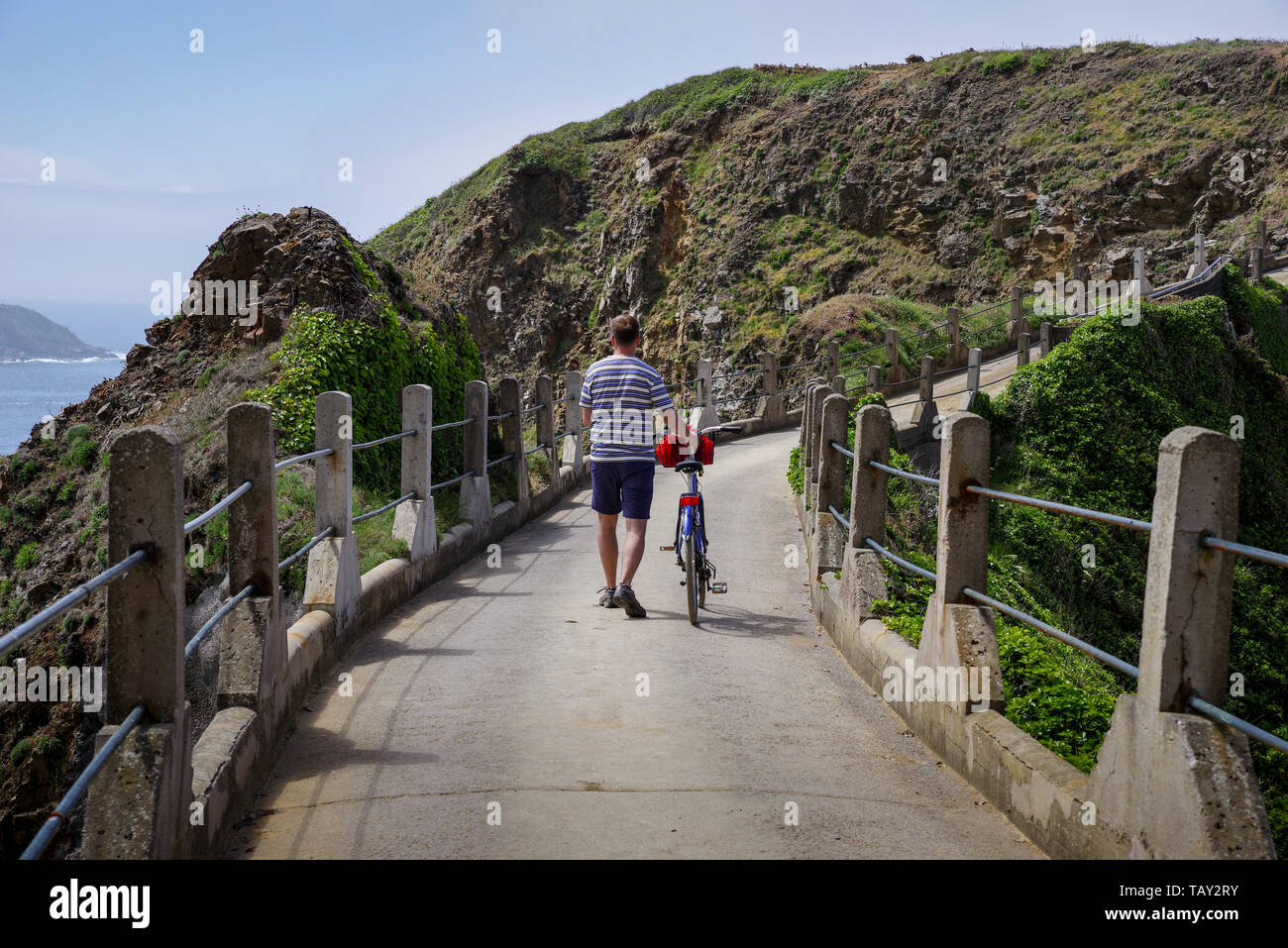 La Coupée - il Causeway che unisce grandi e piccoli Sark (Sark Isola, Isole del Canale) Foto Stock