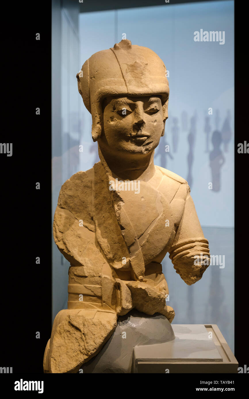 Il principe guerriero di armatura doppia. Scultura iberica, Cerrillo Blanco sito archeologico a Porcuna. Il Museo iberica. Jaén, southern Andalusia. Foto Stock