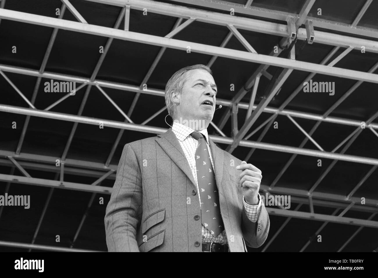 Brexit party leader Nigel Farage frequentando un rally al old hall country club Chester Regno Unito Foto Stock