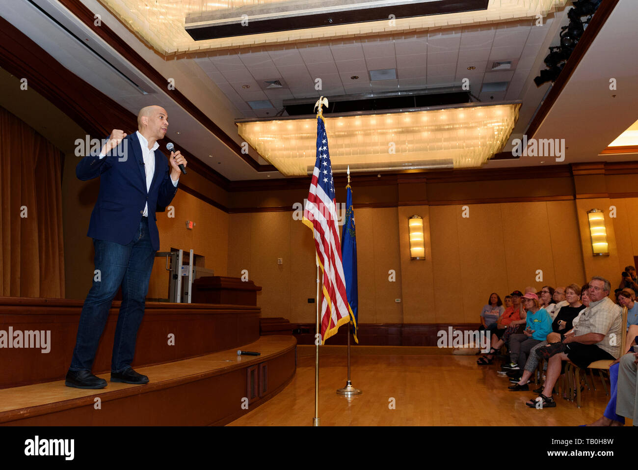 Candidato presidenziale democratico, Sen. Cory Booker parla durante un evento di campagna a Henderson, Nevada. Il senatore Booker ha parlato ai partecipanti circa la sua pistola di prevenzione della violenza e del piano dei diritti riproduttivi proposta. Foto Stock