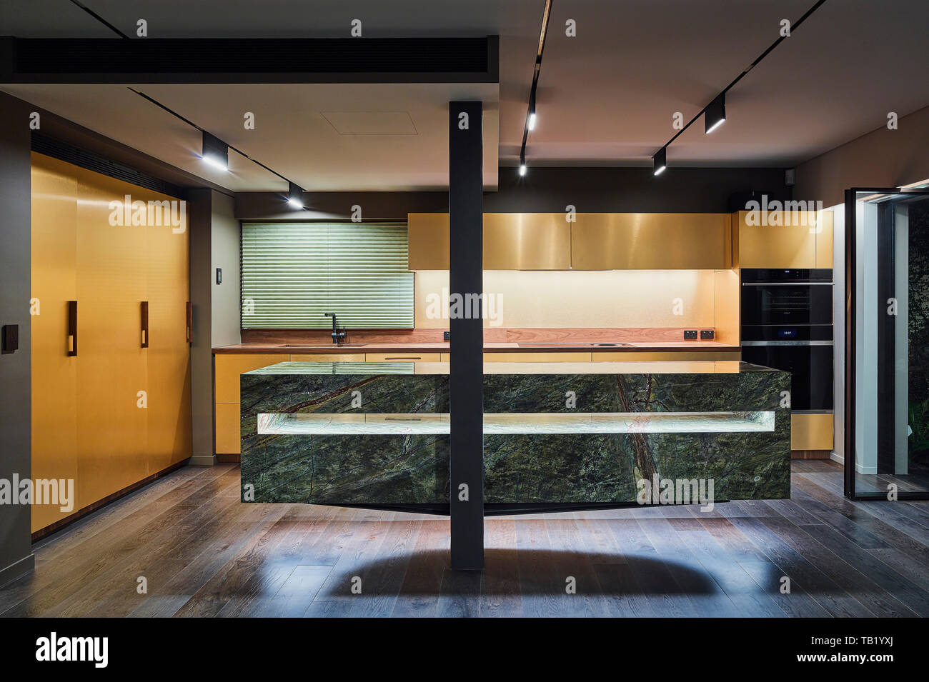 La cucina. Elizabeth Bay appartamento, Elizabeth Bay, Australia. Architetto: Rolf Ockert architetto, 2019. Foto Stock