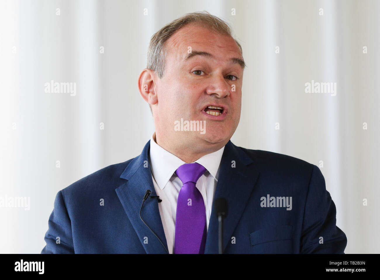 Southwark, Londra, Regno Unito 30 maggio 2019 - Ed Davey, MP per la Kingston e Surbiton ed ex Segretario di Stato per l'energia e il cambiamento climatico parlando in South Bank come egli lancia la sua campagna di leadership per diventare il leader del gruppo del Partito europeo dei liberali democratici partito. L'attuale leader, Vince cavo ha annunciato che egli farà un passo in giù come gruppo del Partito europeo dei liberali democratici leader il 23 luglio 2019. Credito: Dinendra Haria/Alamy Live News Foto Stock