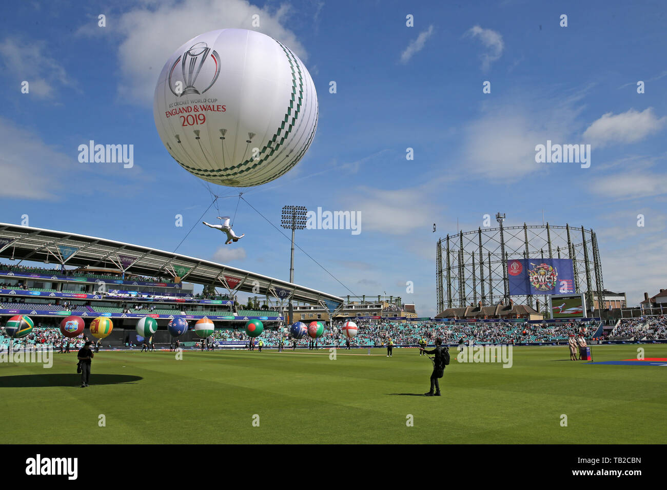 L'Ovale, Londra, Regno Unito. Il 30 maggio 2019. ICC Cricket World Cup 2019, corrispondono 1, Inghilterra contro il Sud Africa; la cerimonia di apertura della Coppa del Mondo di cricket Credito: Azione Sport Plus/Alamy Live News Foto Stock