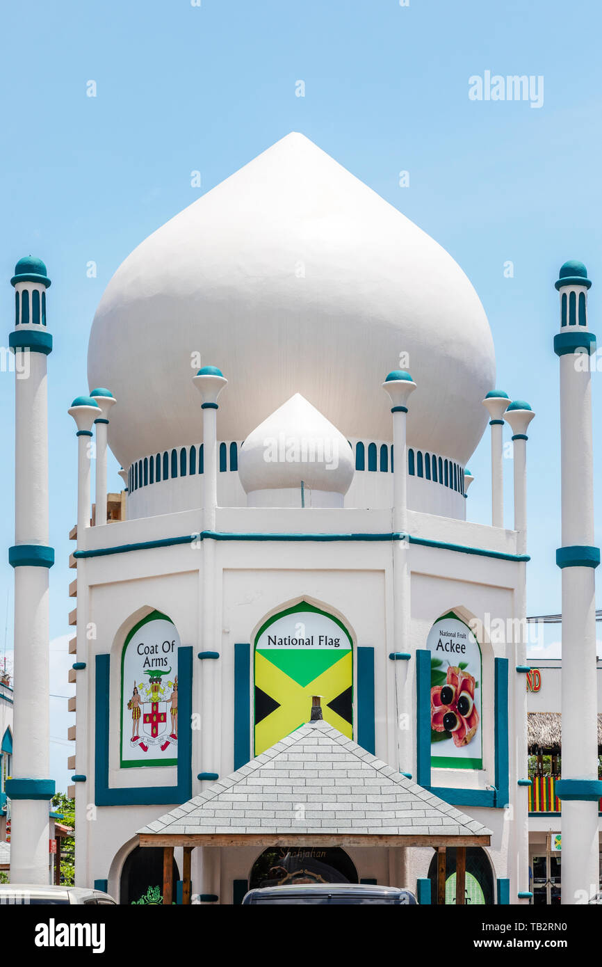 Taj Mahal shopping arcade, Ocho Rios, Giamaica Foto Stock