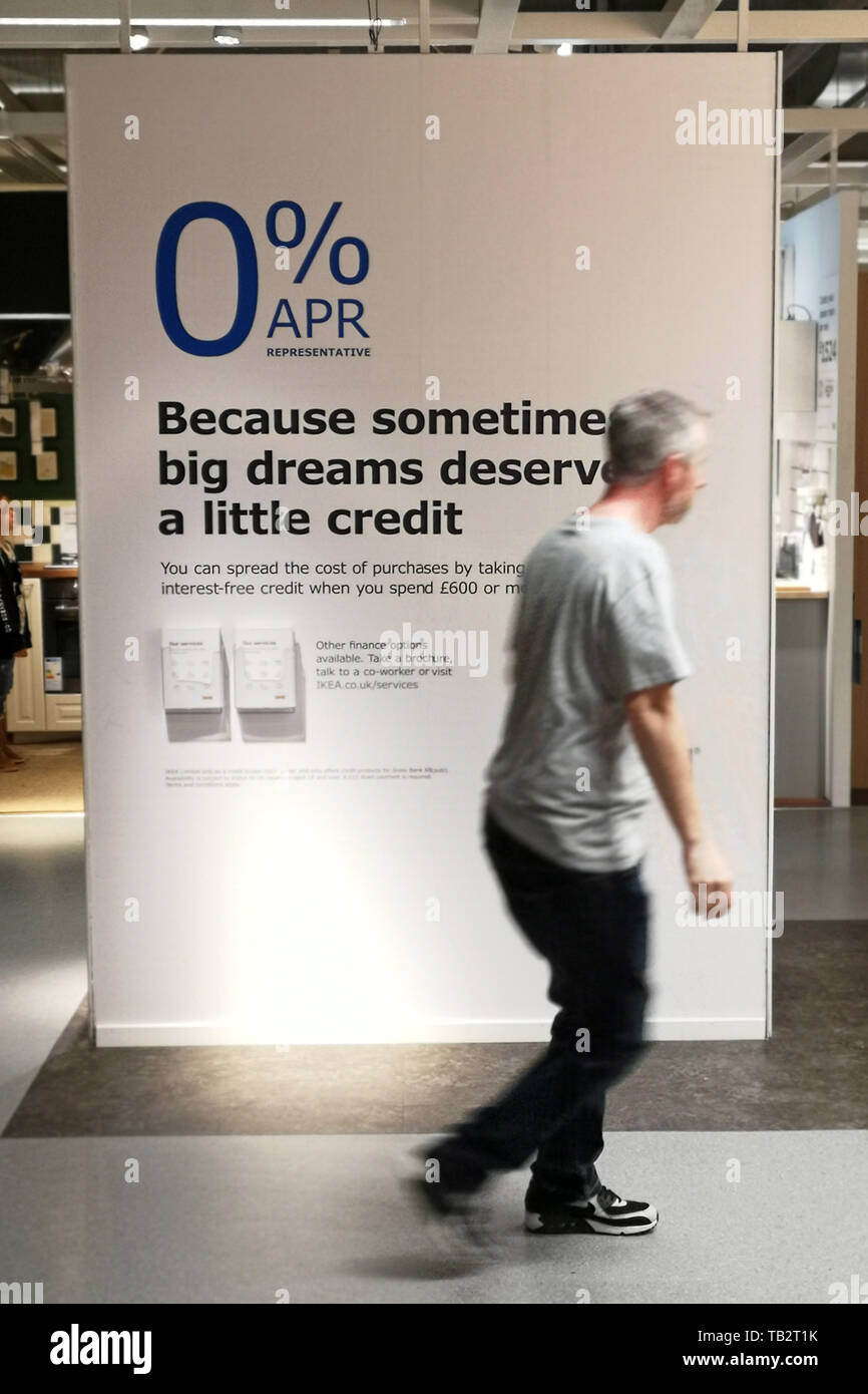 0% TAEG credito rappresentativi in offerta a Ikea a Coventry, Regno Unito, 29 maggio 2019. Foto Stock