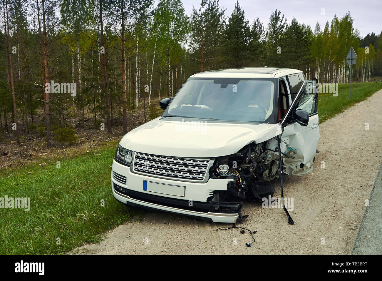 Off road auto dopo collisione frontale con un altro veicolo Foto Stock
